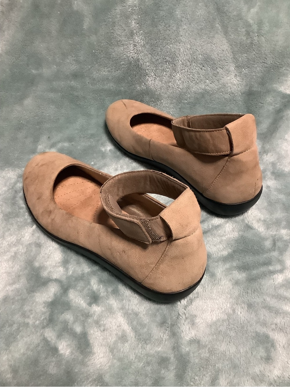 Clarks Medor Nina Tan Ballet Flat/Mary Jane with Ankle Strap Comfort Sz 7 - Picture 4 of 10